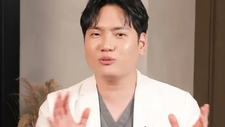 서울 단기 체류 기미 치료, 레이저·필링 지속력 비교